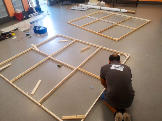 fabrication chassis pour tendre tissu dos noir