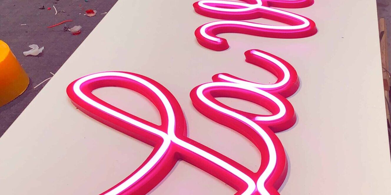 fabrication enseigne LED